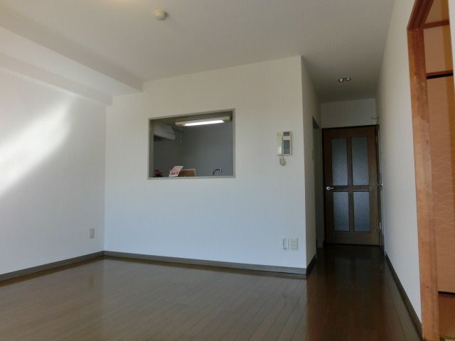 居室・リビング　独立タイプのカウンターキッチン