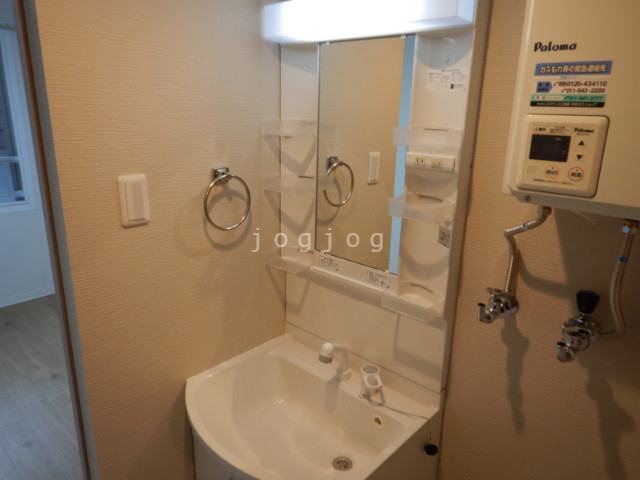 洗面設備　シャンプードレッサー完備♪