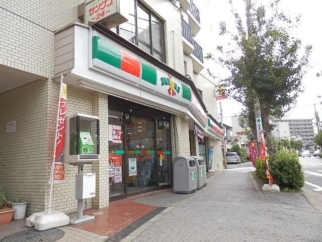 コンビニ　サンクス（コンビニ）まで800m