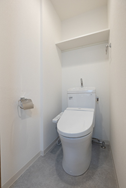 トイレ　※写真は同タイプ住戸です。