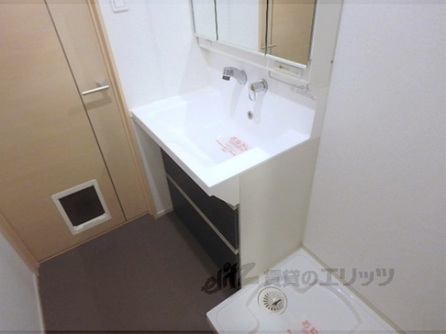 洗面設備　洗面台（下部）