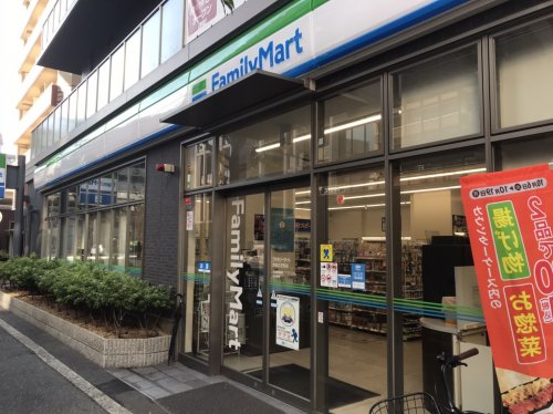 コンビニ　ファミリーマート吹田広芝町店（コンビニ）まで233m