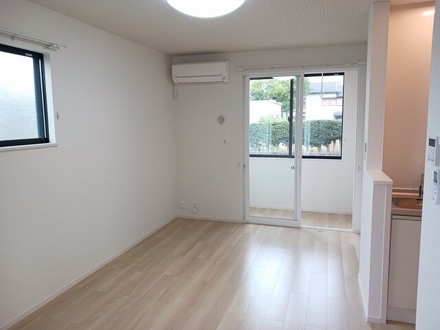 居室・リビング　居間です