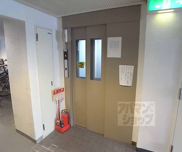 その他　エレベーター付き