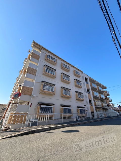 建物外観　スタイリッシュな建物です＾＾