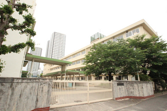 小学校　広島市立白島小学校（小学校）まで697m