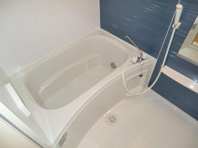 バス・シャワールーム　追い焚き・浴室乾燥機能付き