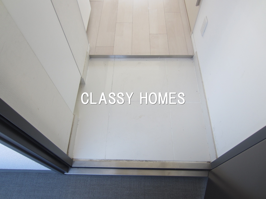 玄関　2011年竣工品川イースト：玄関