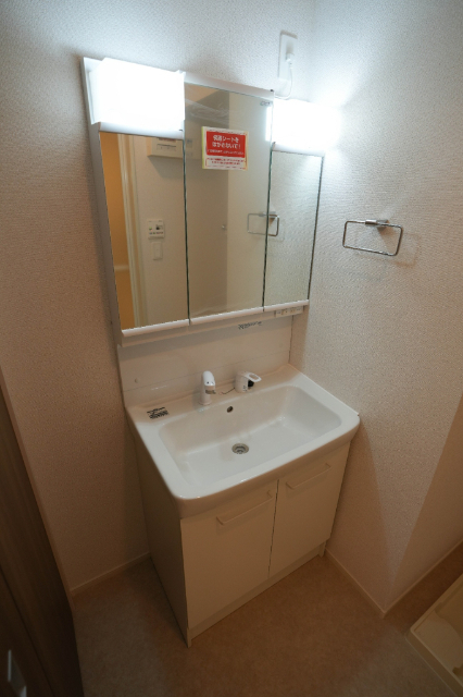 洗面設備　同タイプ