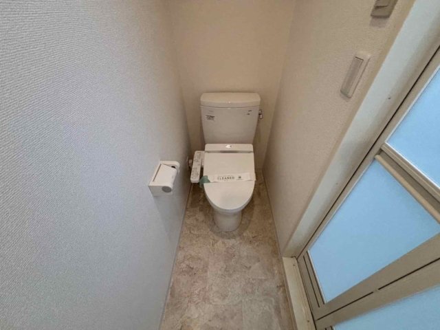 トイレ　シンプルで使いやすいトイレです