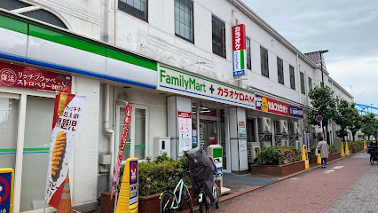 コンビニ　ファミリーマート蒲田南口駅前店（コンビニ）まで112m
