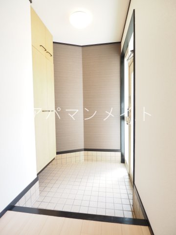 玄関　シューズボックスあります