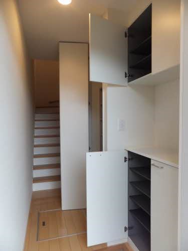 玄関　間取り反転別号室参照