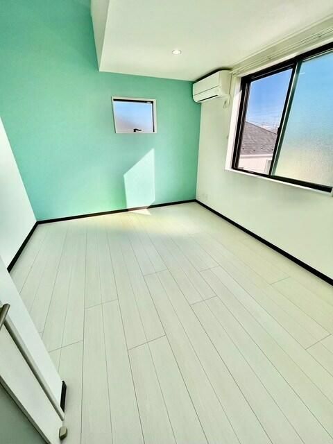 居室・リビング　別号室参考写真