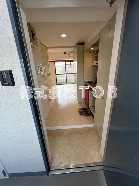 玄関　※クリーニング前です※別号室同間取り写真です