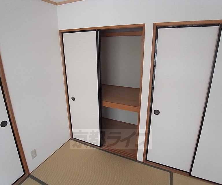 収納　奥行きある収納