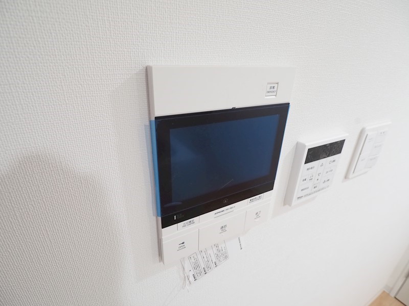 セキュリティ　大きなモニターで来客にも安心できます。