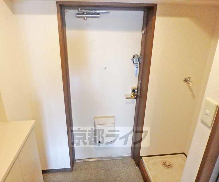 玄関　お部屋の入り口玄関です