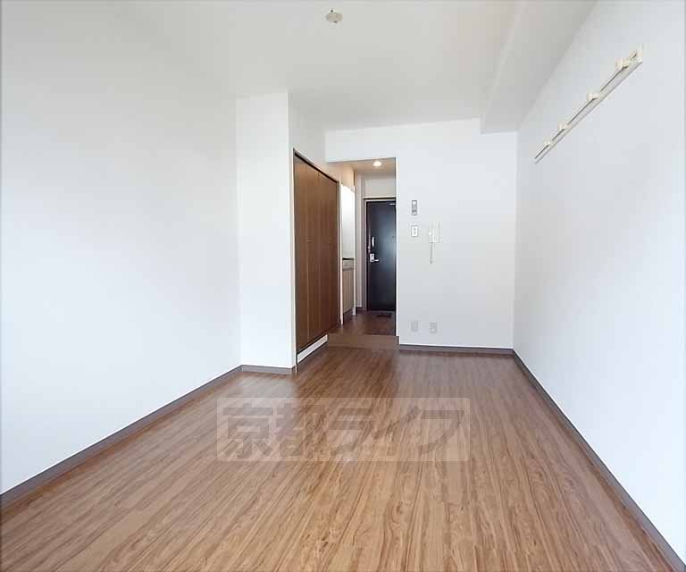 居室・リビング　８帖の広々とした洋室です！