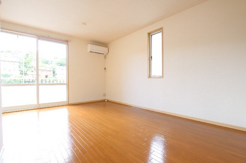 居室・リビング　日当たり良好のリビングです