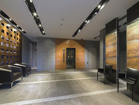 ロビー　当店は家主強制でない場合、消毒・抗菌代や安心サポート代など不