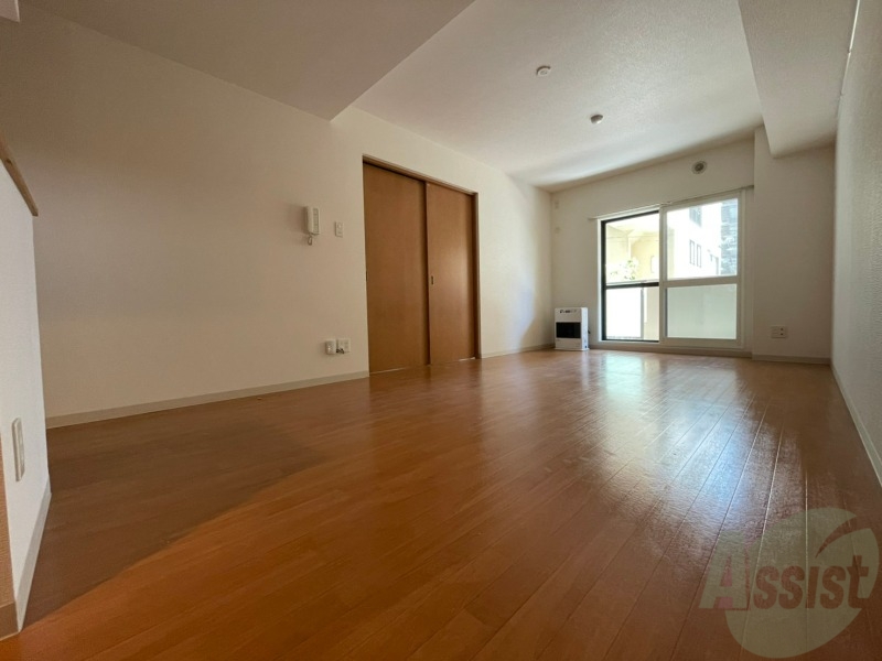 居室・リビング　広くてキレイなＬＤＫが広がっていて、充実した生活が送れそう。