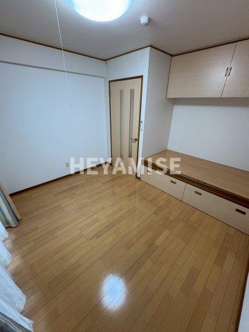 居室・リビング　※同物件反転タイプの写真でございます※現況を優先します※