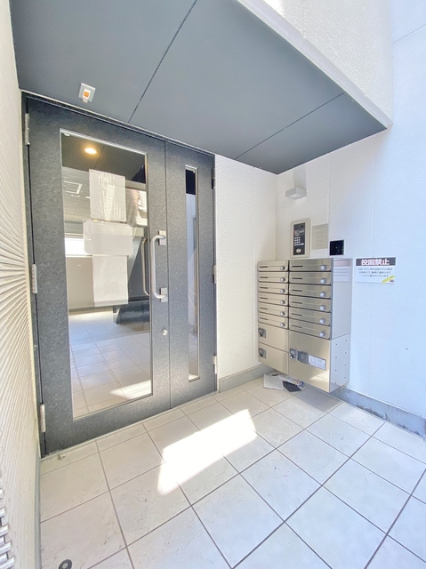 エントランス　オートロック・宅配ボックス