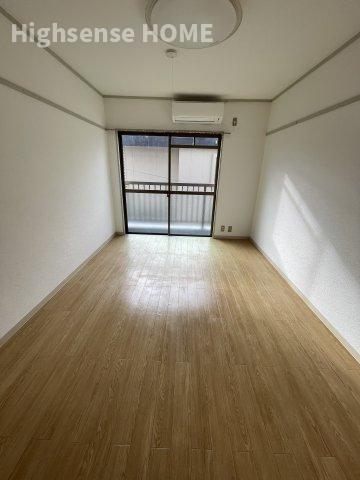 居室・リビング　ゆったりとした居間です