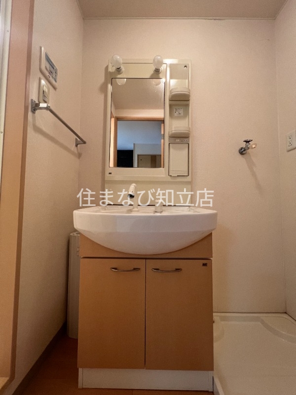 洗面設備　同型タイプ