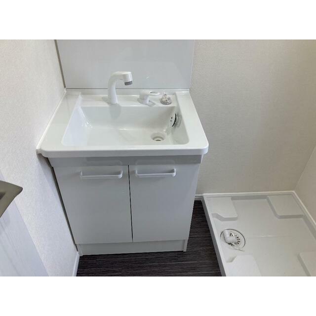 洗面設備　嬉しい独立洗面台付き。