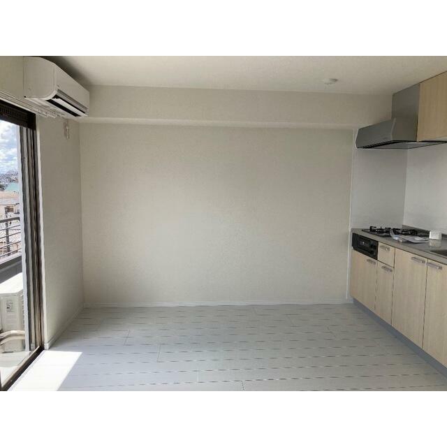 居室・リビング　7.7帖のきれいなDK。