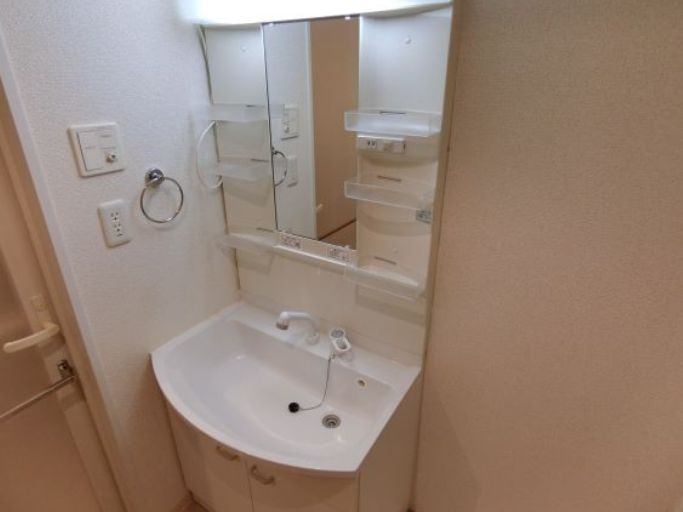 洗面設備　★収納付き、独立洗面台★