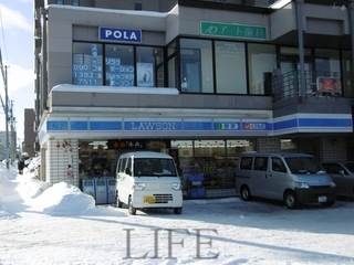 コンビニ　ローソン札幌月寒東一条店（コンビニ）まで204m