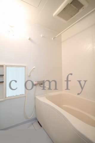 バス・シャワールーム　浴室乾燥機付きバス