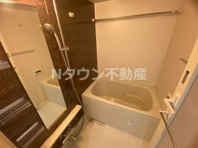 バス・シャワールーム　ゆったり過ごせるお風呂です