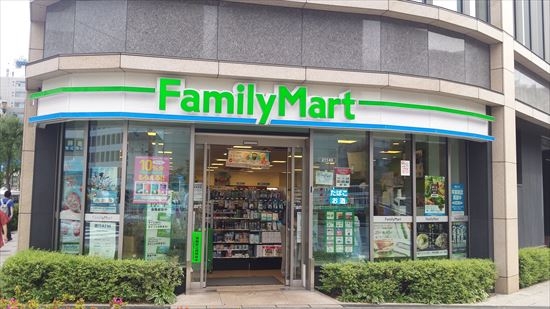 コンビニ　ファミリーマート 西五反田一丁目店（コンビニ）まで105m