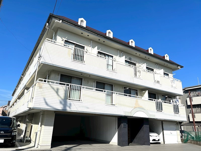 建物外観　新越谷駅徒歩８分（６４０M）