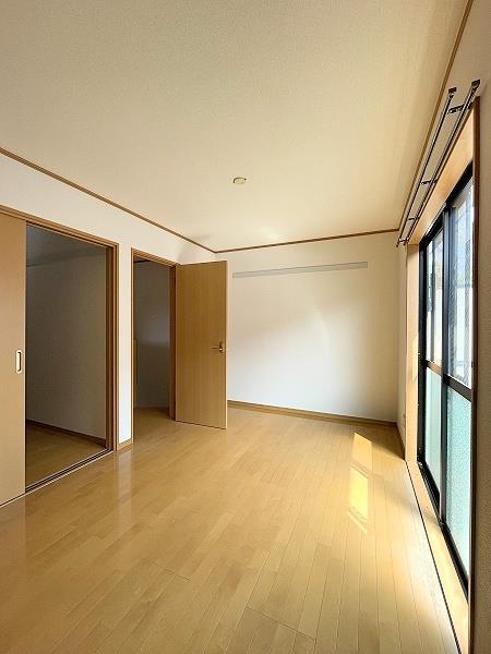その他部屋・スペース　洋室6帖（バルコニー付き）