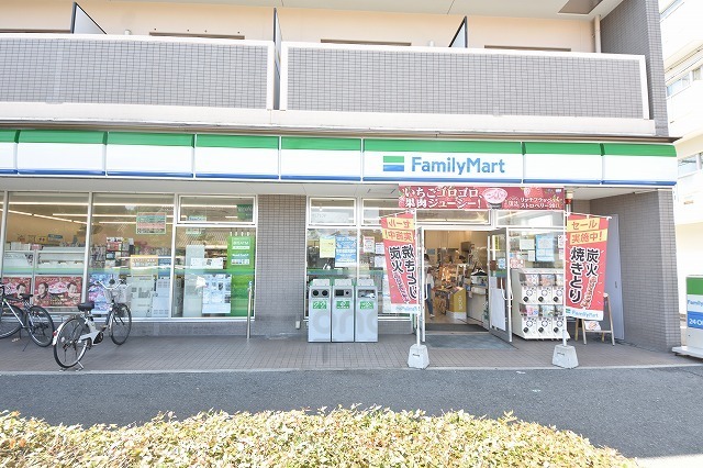 コンビニ　ファミリーマート　吹田内本町（コンビニ）まで502m