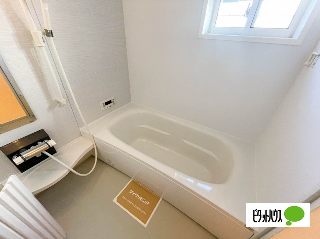 バス・シャワールーム　別室写真です