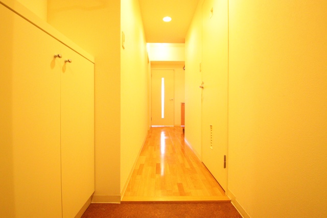 玄関　※別室の参考写真の為、現況優先です。