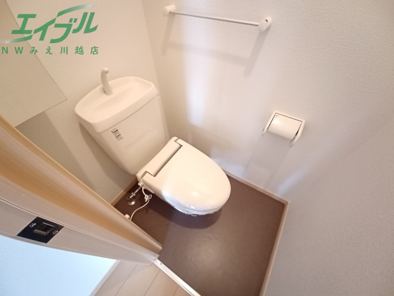 トイレ　同型参考写真