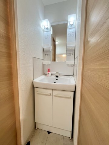 洗面設備　別号室の画像です。ご参考下さい