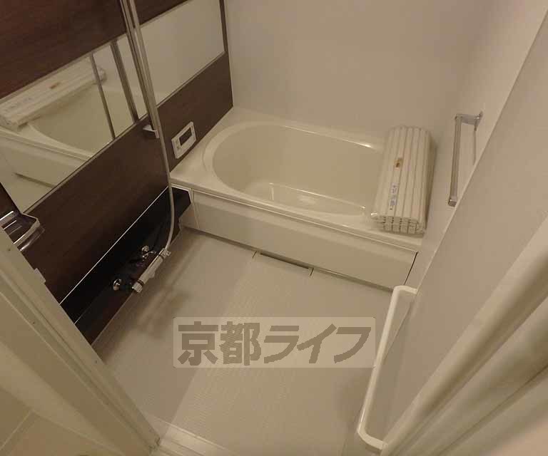 バス・シャワールーム　オシャレな浴室です。