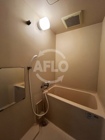 バス・シャワールーム　メゾン・ド・ヴィレ　城東　浴室