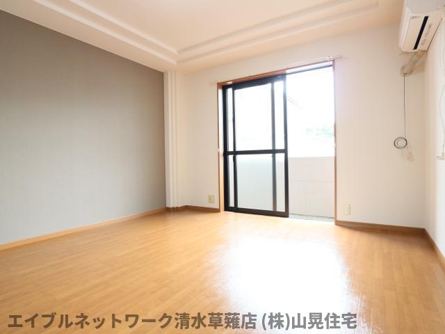 居室・リビング　ゆったりとした居間です