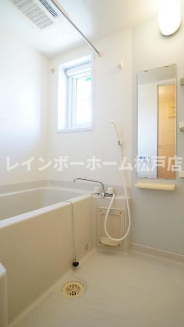 バス・シャワールーム　日々の暮らしに欠かせないお風呂です