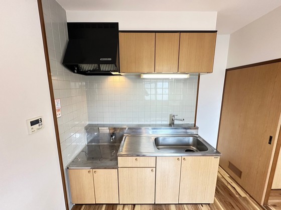 キッチン　※別部屋の写真です