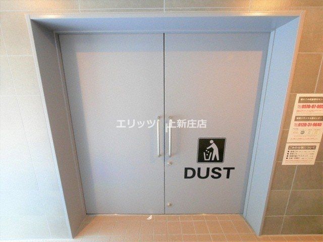 エントランス　ゴミステーション